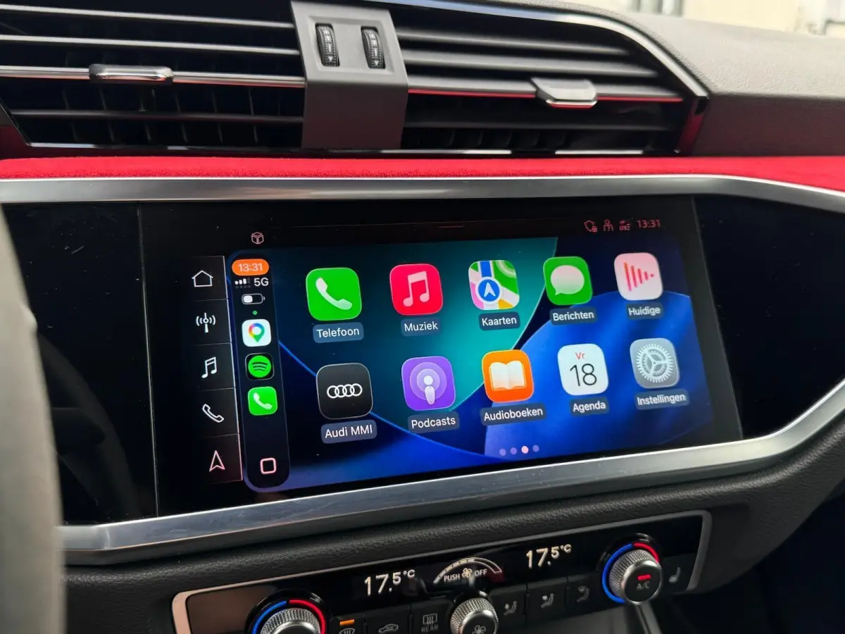 RS Q3 2.5 TFSI | RS Geruit Leder | Panorama | Virutal Cockpit | 360 Camera | Individual Velgen | Adaptive Cruise | CarPlay | Navigatie | Climate