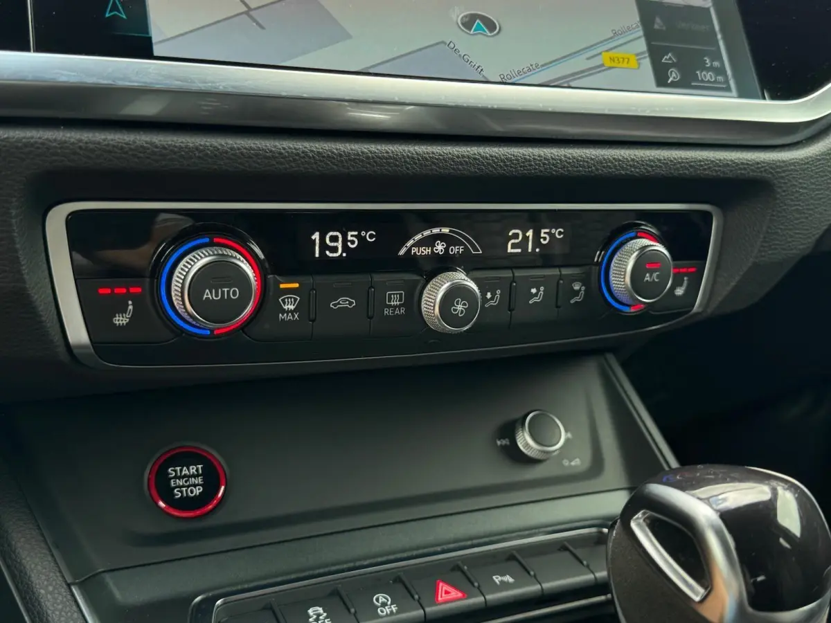 RS Q3 2.5 TFSI | RS Geruit Leder | Panorama | Virutal Cockpit | 360 Camera | Individual Velgen | Adaptive Cruise | CarPlay | Navigatie | Climate