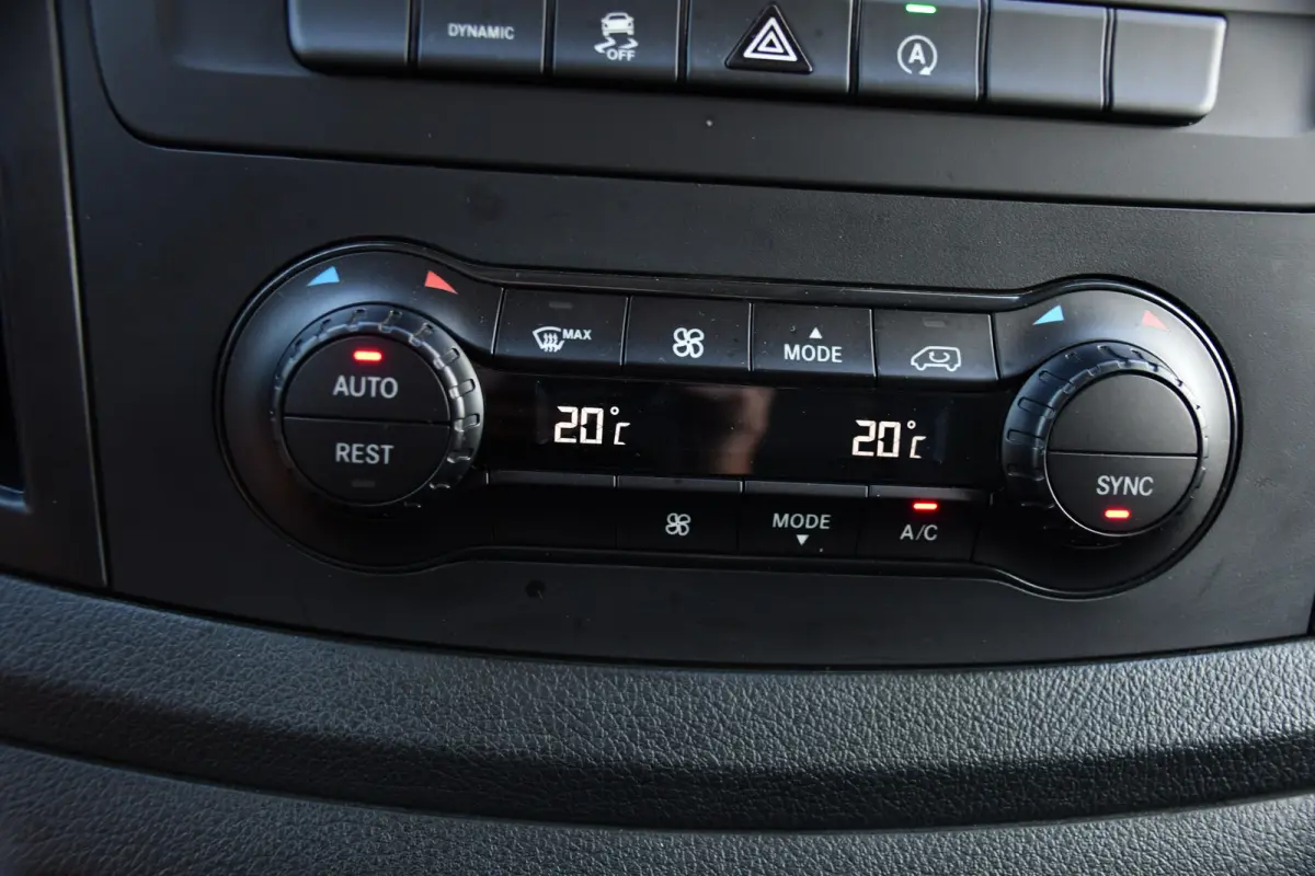 116 CDI L2 PB Edition Camera, Cruise, Carplay, LED, Clima, 164pk, Multimedia, Trekhaak, Automaat, Uniek!