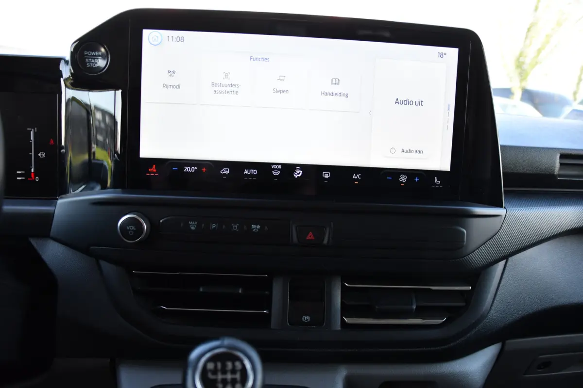 300 2.0 TDCI L1H1 Limited Black Edition Camera, Cruise, Carplay, LED, Stoelverwarming , 150pk, Sensoren, Trekhaak, Multimedia, Uniek!