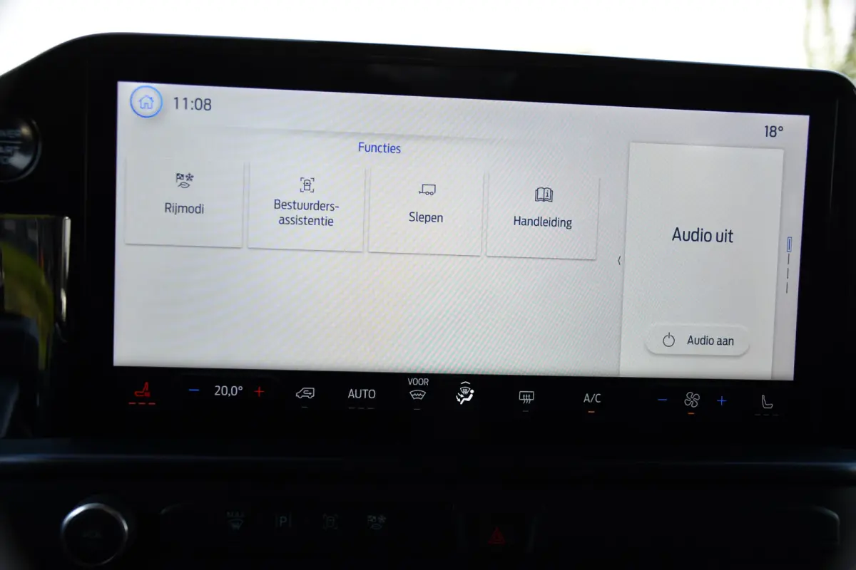 300 2.0 TDCI L1H1 Limited Black Edition Camera, Cruise, Carplay, LED, Stoelverwarming , 150pk, Sensoren, Trekhaak, Multimedia, Uniek!