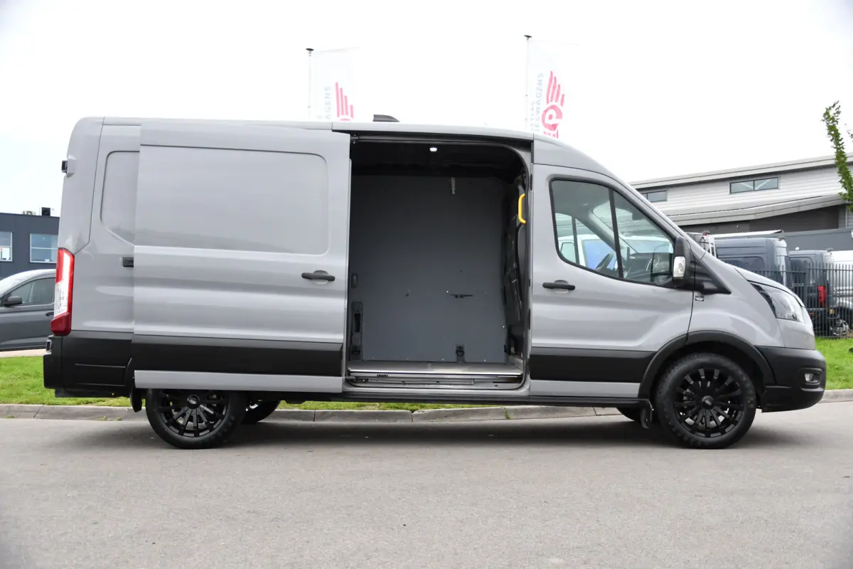 350 2.0 TDCI L3H2 Raptor Edition FACELIFT! Virtual, 360 Camera, Carplay, Adaptieve Cruise, Stoelverwarming, Stuur verwarming, 165pk, automaat, Trekhaak, Uniek!
