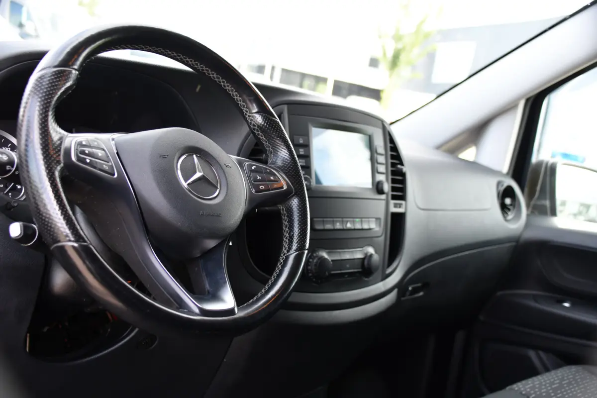 116 CDI L2 Black Edition Camera, Cruise, Carplay, LED, 164pk, Stoelverwarming, Standkachel, Automaat, Multimedia, Uniek!