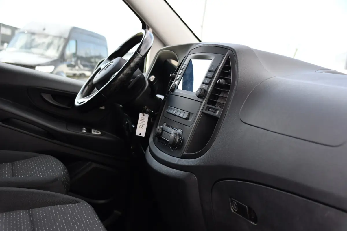 116 CDI L2 Black Edition Camera, Cruise, Carplay, LED, 164pk, Stoelverwarming, Standkachel, Automaat, Multimedia, Uniek!