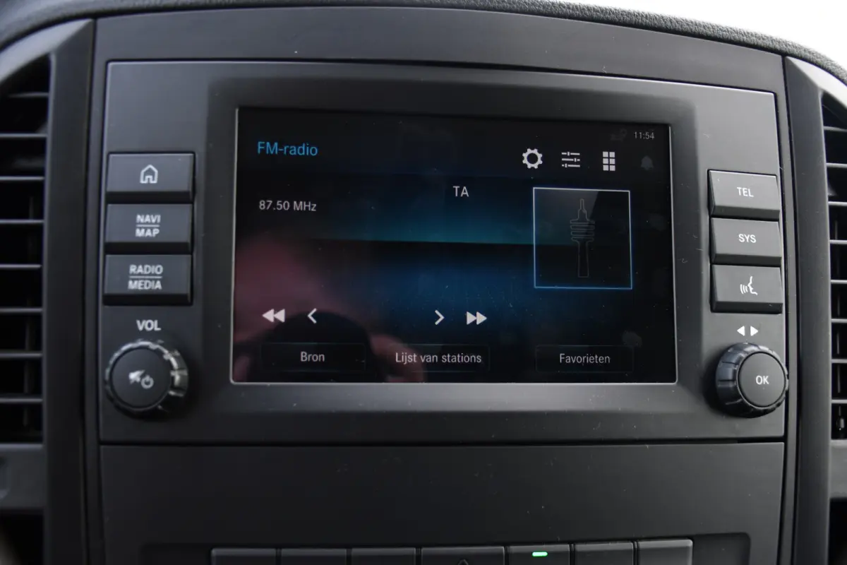 116 CDI L2 Black Edition Camera, Cruise, Carplay, LED, 164pk, Stoelverwarming, Standkachel, Automaat, Multimedia, Uniek!