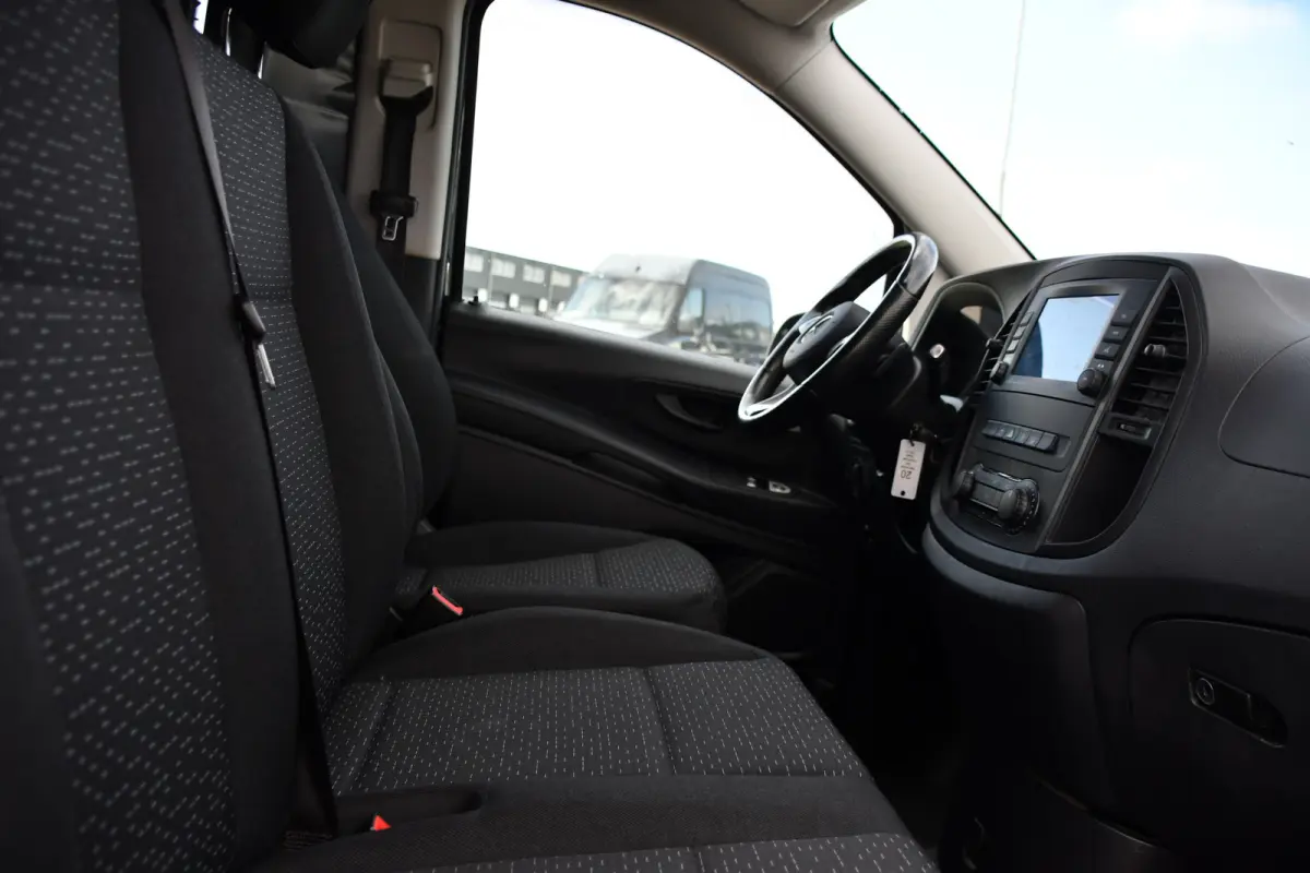 116 CDI L2 Black Edition Camera, Cruise, Carplay, LED, 164pk, Stoelverwarming, Standkachel, Automaat, Multimedia, Uniek!