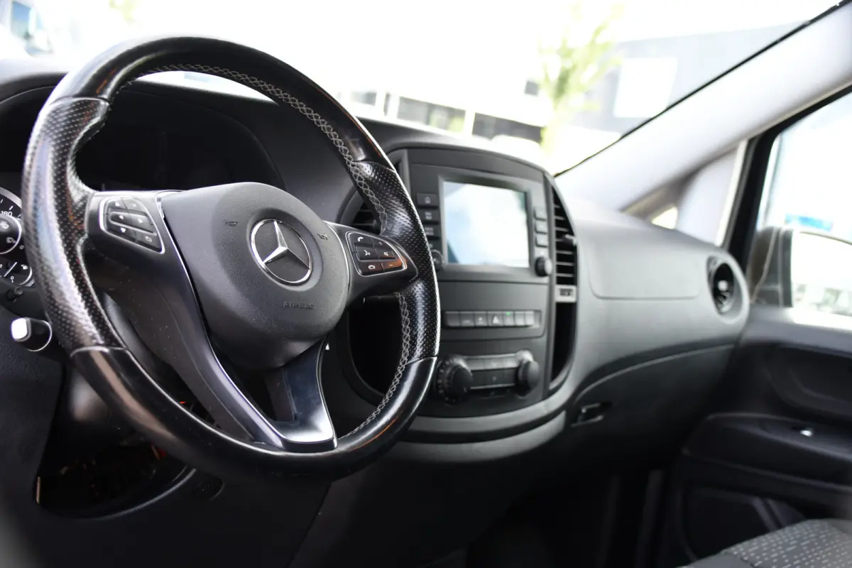116 CDI L2 Black Edition Camera, Cruise, Carplay, LED, 164pk, Stoelverwarming, Standkachel, Automaat, Multimedia, Uniek!