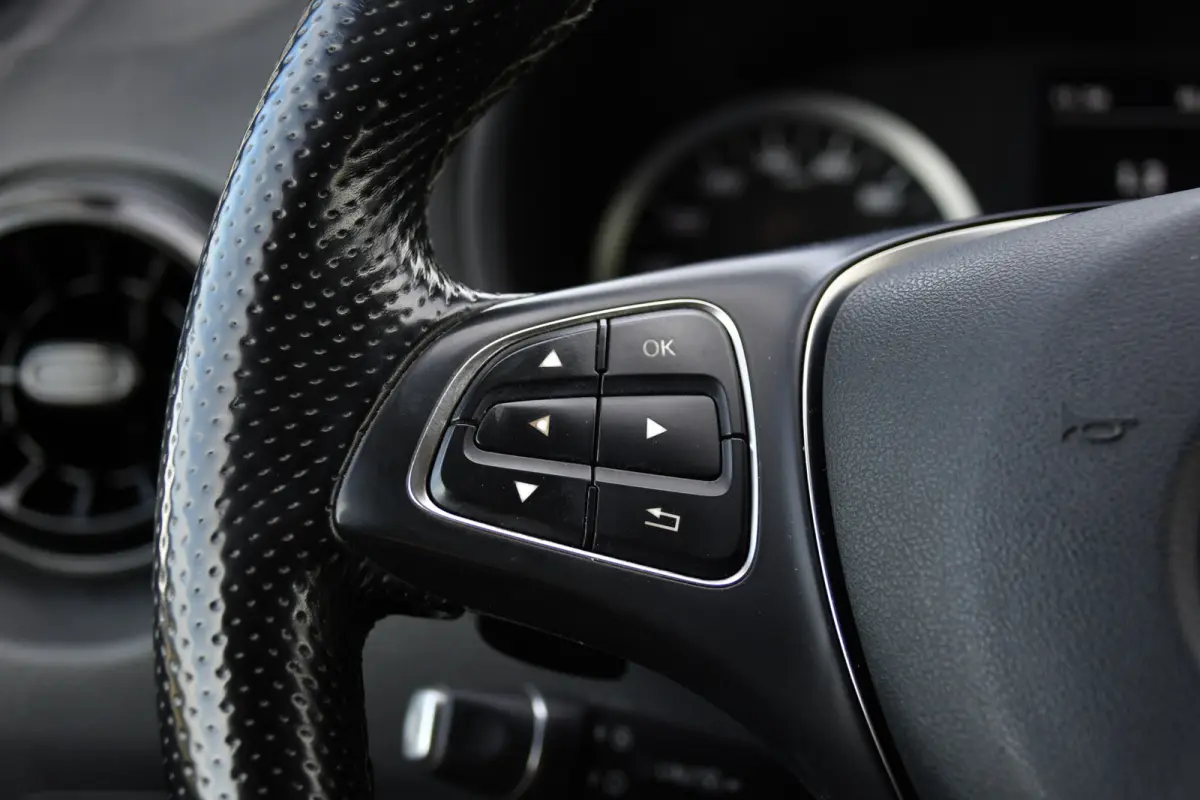 116 CDI L2 Black Edition Camera, Cruise, Carplay, LED, 164pk, Stoelverwarming, Standkachel, Automaat, Multimedia, Uniek!