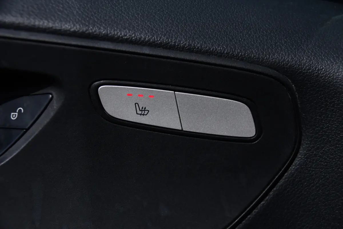 116 CDI L2 Black Edition Camera, Cruise, Carplay, LED, 164pk, Stoelverwarming, Standkachel, Automaat, Multimedia, Uniek!
