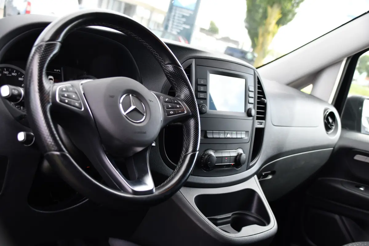 116 CDI L2 Black Edition Camera, Cruise, Carplay, LED, 164pk, Stoelverwarming, Standkachel, Automaat, Multimedia, Uniek!