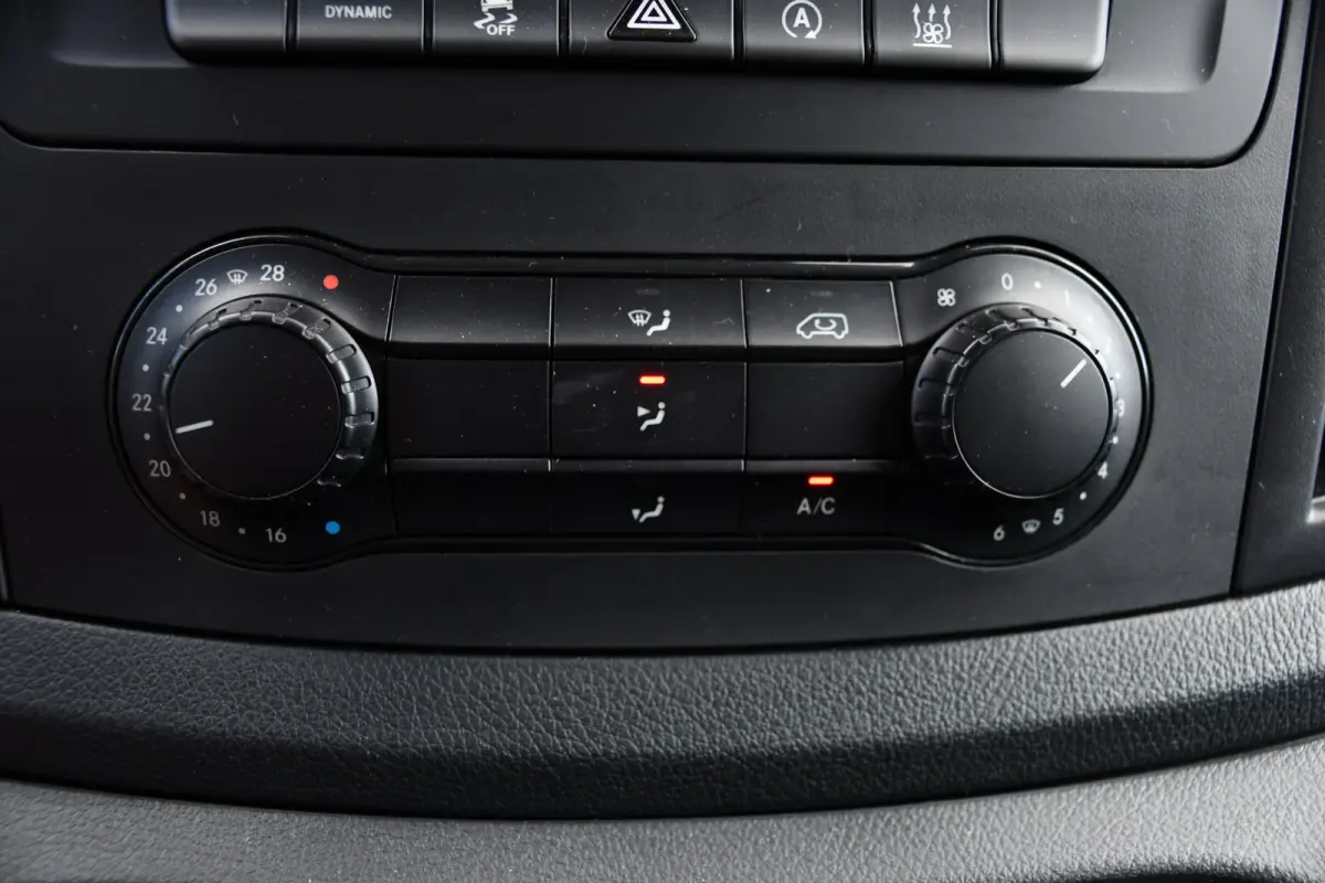 116 CDI L2 Black Edition Camera, Cruise, Carplay, LED, 164pk, Stoelverwarming, Standkachel, Automaat, Multimedia, Uniek!