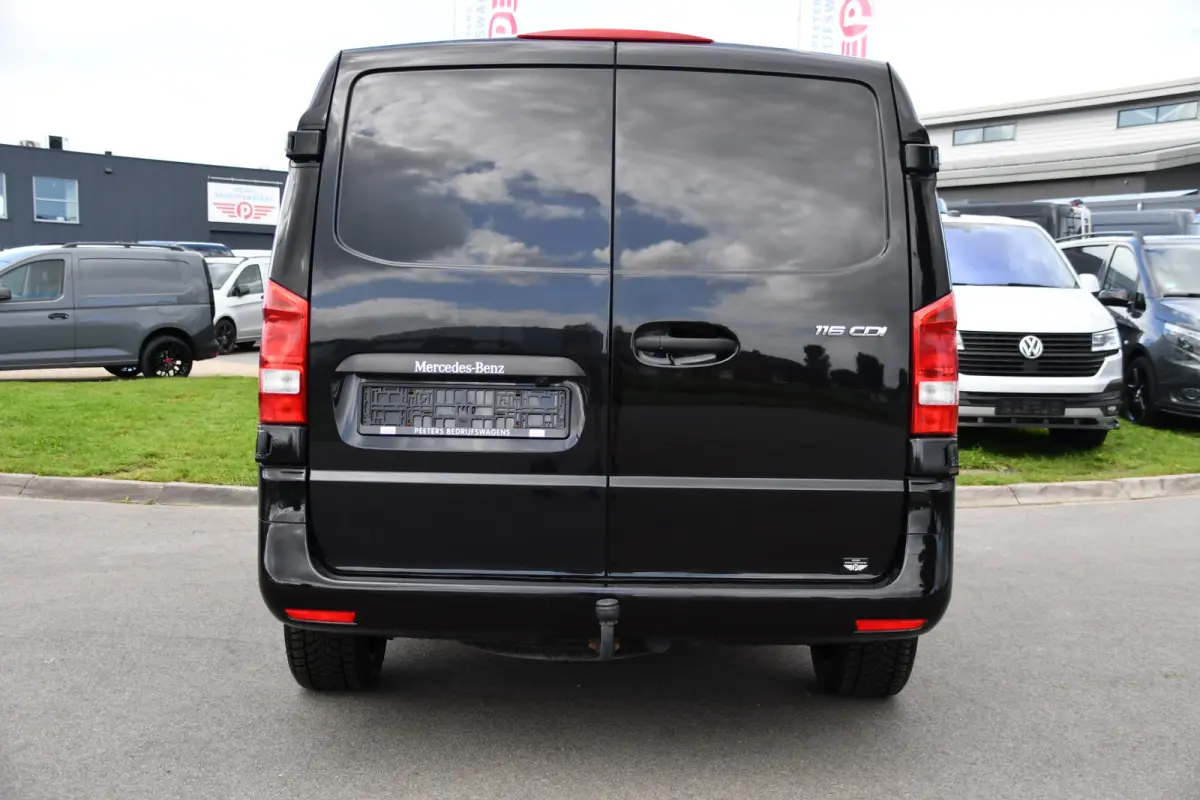 116 CDI L2 Black Edition Camera, Cruise, Carplay, LED, 164pk, Stoelverwarming, Standkachel, Automaat, Multimedia, Uniek!