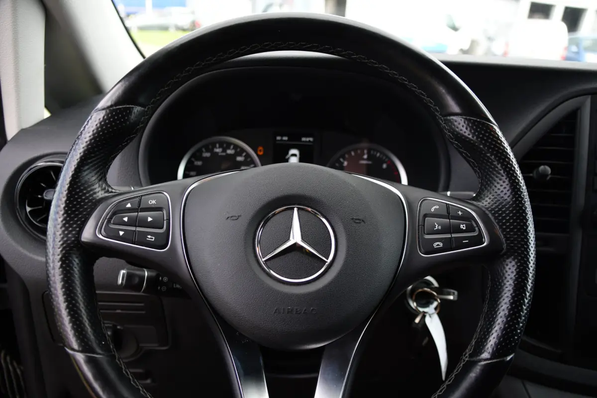 116 CDI L2 Black Edition Camera, Cruise, Carplay, LED, 164pk, Stoelverwarming, Standkachel, Automaat, Multimedia, Uniek!