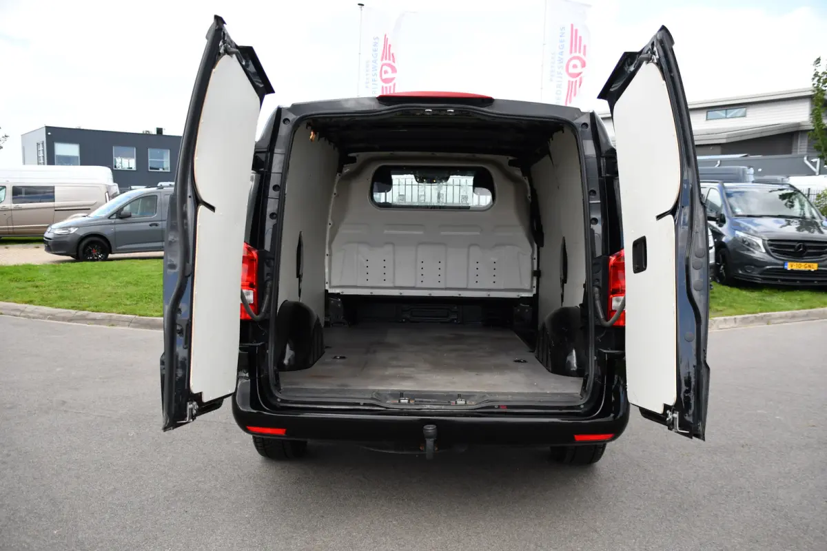116 CDI L2 Black Edition Camera, Cruise, Carplay, LED, 164pk, Stoelverwarming, Standkachel, Automaat, Multimedia, Uniek!