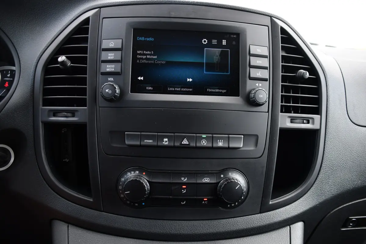 116 CDI L2 Black Edition Camera, Cruise, Carplay, LED, 164pk, Stoelverwarming, Standkachel, Automaat, Multimedia, Uniek!