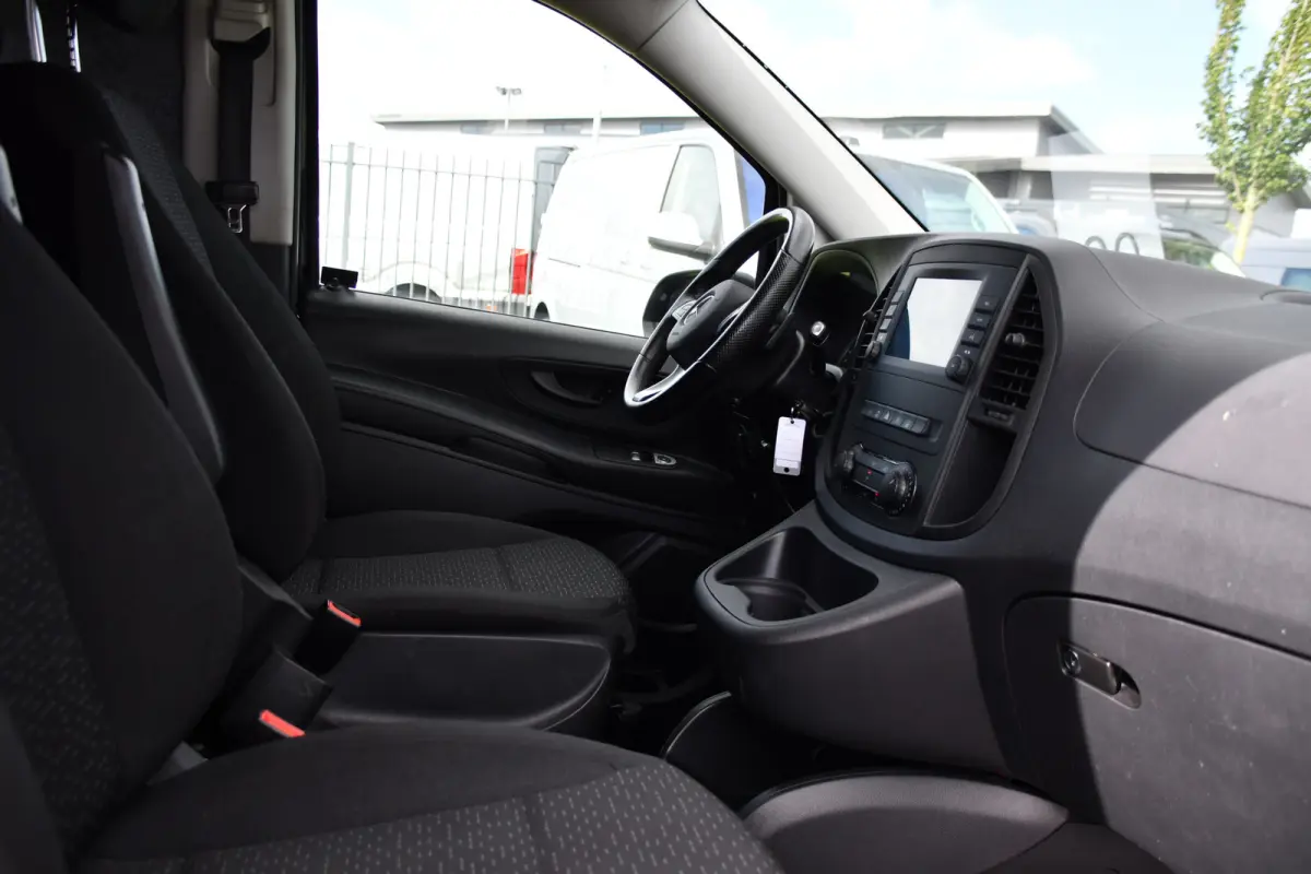 116 CDI L2 Black Edition Camera, Cruise, Carplay, LED, 164pk, Stoelverwarming, Standkachel, Automaat, Multimedia, Uniek!