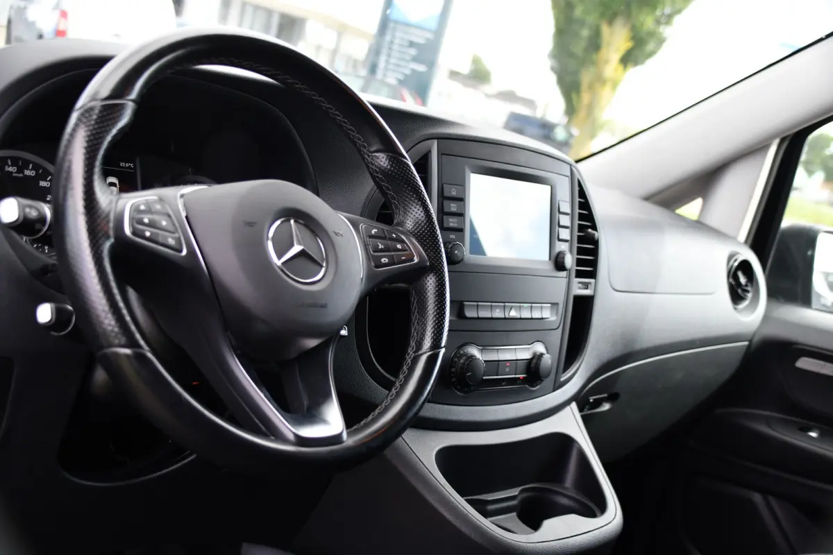116 CDI L2 Black Edition Camera, Cruise, Carplay, LED, 164pk, Stoelverwarming, Standkachel, Automaat, Multimedia, Uniek!