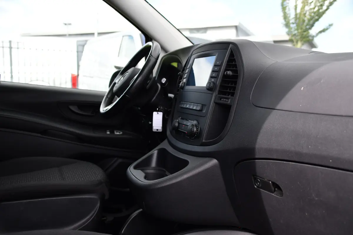 116 CDI L2 Black Edition Camera, Cruise, Carplay, LED, 164pk, Stoelverwarming, Standkachel, Automaat, Multimedia, Uniek!
