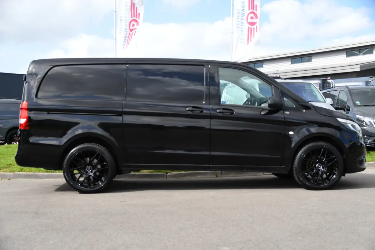 116 CDI L2 Black Edition Camera, Cruise, Carplay, LED, 164pk, Stoelverwarming, Standkachel, Automaat, Multimedia, Uniek!