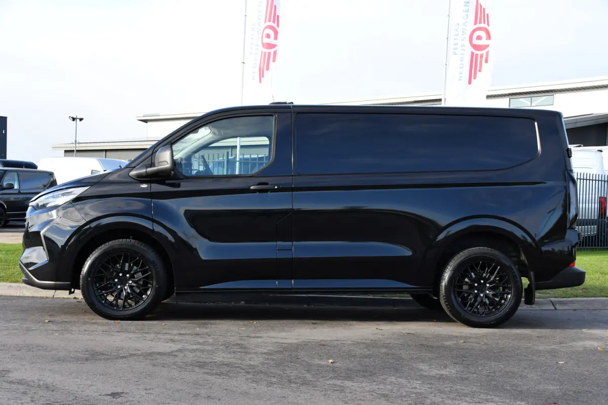 300 2.0 TDCI L1H1 Black Edition Virtual, Cruise, Carplay, Camera, LED, Automaat, 136pk, Stoelverwarming, Multimedia, Uniek!