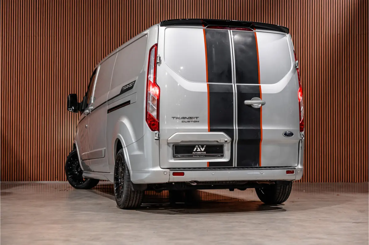 320 2.0 TDCI 185 PK L2H1 Sport | L+R Schuifdeur | CarPlay | Camera | Navigatie | Trekhaak | Stoelverwarming | Cruise control | DAB | Nieuwe APK