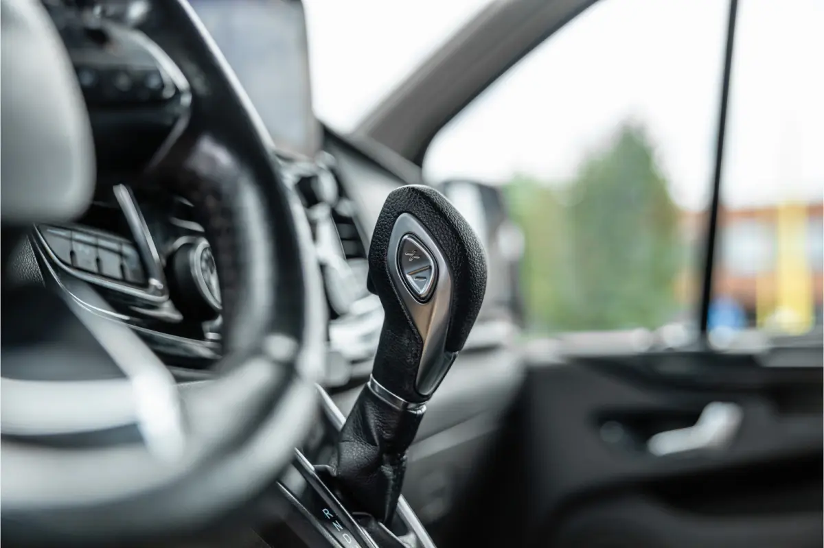 320 2.0 TDCI 185 PK L2H1 Sport | L+R Schuifdeur | CarPlay | Camera | Navigatie | Trekhaak | Stoelverwarming | Cruise control | DAB | Nieuwe APK