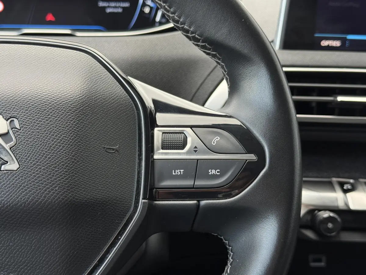 1.2 PureTech Allure Camera|Carplay|Cruise|PDC V+A|Elek achterklep|Elek ramen|D-riem vv in 2024|N.A.P|Nieuwe APK bij aflevering