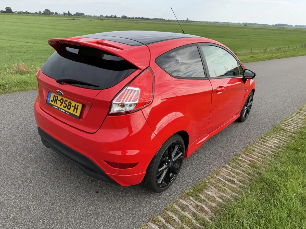 1.0 EcoBoost Red Edition 140pk 114382km nieuwe distributie