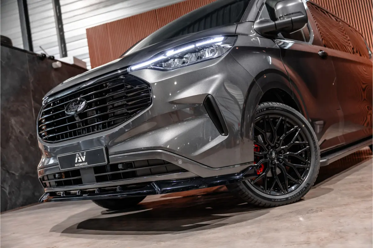 320 2.0 TDCI 150 PK L2H1 Limited | 6-zitter | ACC | Blind Spot | Navigatie | CarPlay | Camera | Trekhaak | Stoel- en stuurwielverwarming | DAB | BPM Vrij | Luxe dubbel cabine