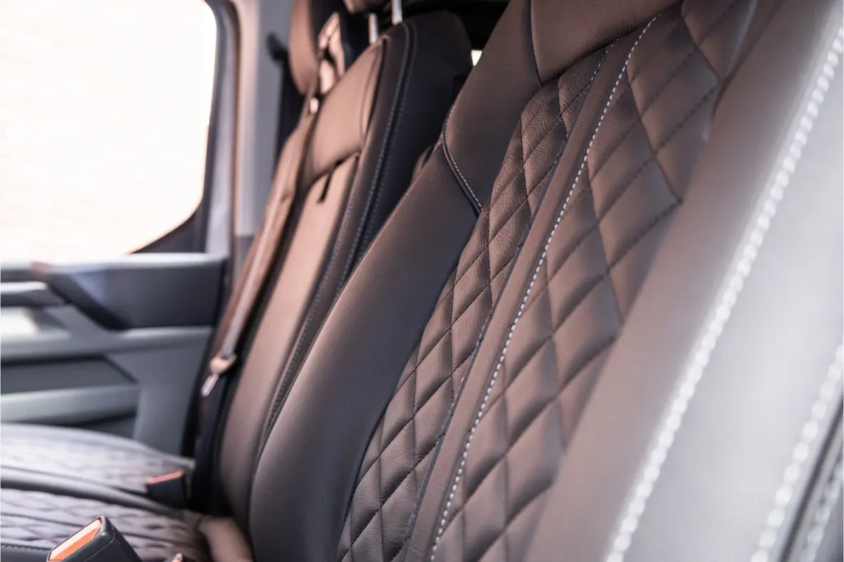 320 2.0 TDCI 150 PK L2H1 Limited | 6-zitter | ACC | Blind Spot | Navigatie | CarPlay | Camera | Trekhaak | Stoel- en stuurwielverwarming | DAB | BPM Vrij | Luxe dubbel cabine