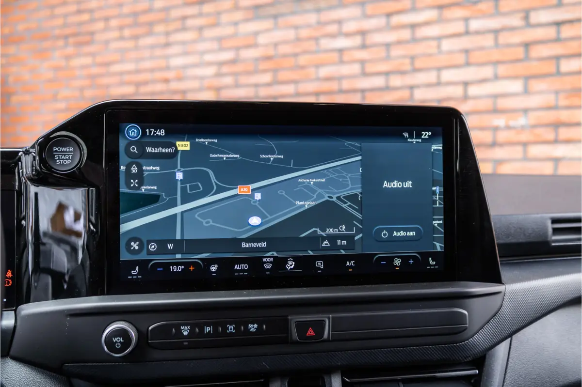 320 2.0 TDCI 150 PK L2H1 Limited | 6-zitter | ACC | Blind Spot | Navigatie | CarPlay | Camera | Trekhaak | Stoel- en stuurwielverwarming | DAB | BPM Vrij | Luxe dubbel cabine