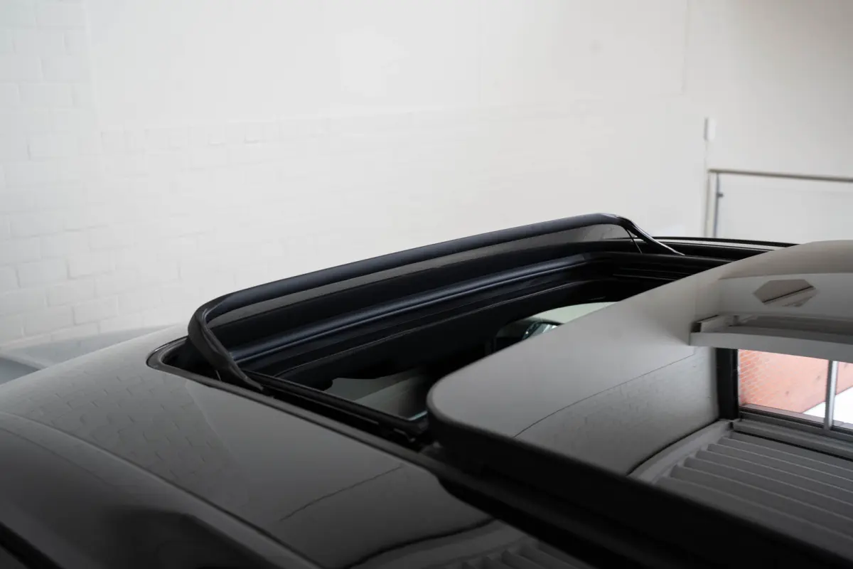 Ultimate AWD 73 kWh | Tot 8 Jaar Garantie | Lederen Bekleding | Panoramadak | Head-up | 20 Inch Lichtmetaal | Stoelvewarming en ventilatie | Stoel massage |