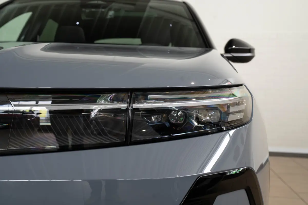 Ultimate AWD 73 kWh | Tot 8 Jaar Garantie | Lederen Bekleding | Panoramadak | Head-up | 20 Inch Lichtmetaal | Stoelvewarming en ventilatie | Stoel massage |