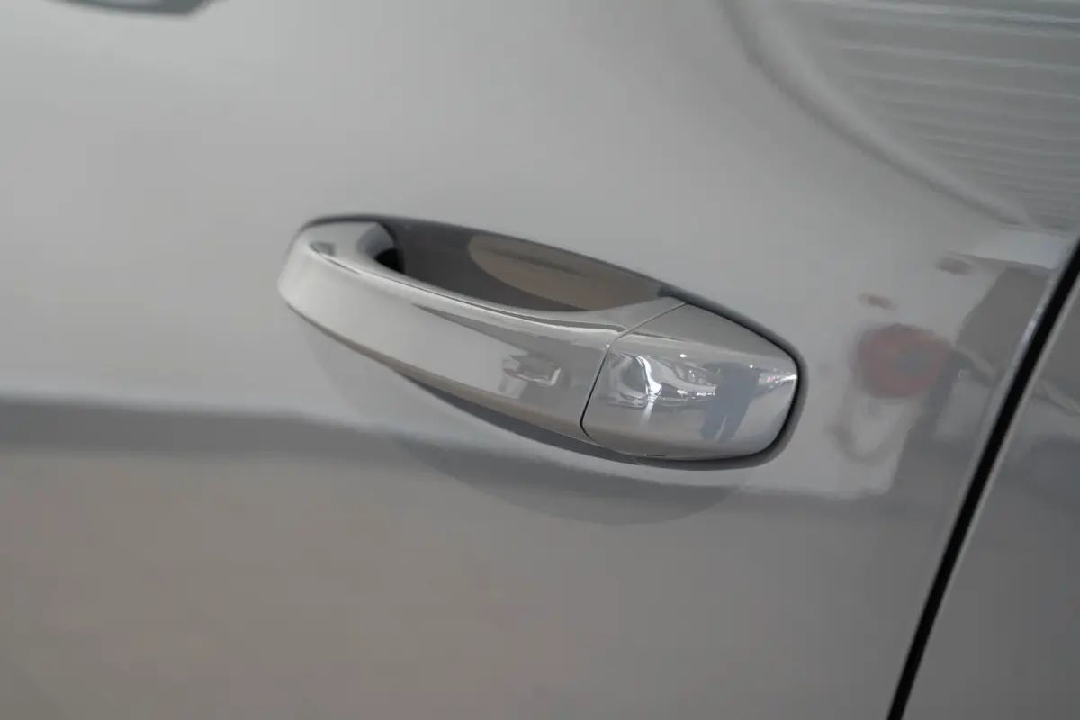 Ultimate AWD 73 kWh | Tot 8 Jaar Garantie | Lederen Bekleding | Panoramadak | Head-up | 20 Inch Lichtmetaal | Stoelvewarming en ventilatie | Stoel massage |