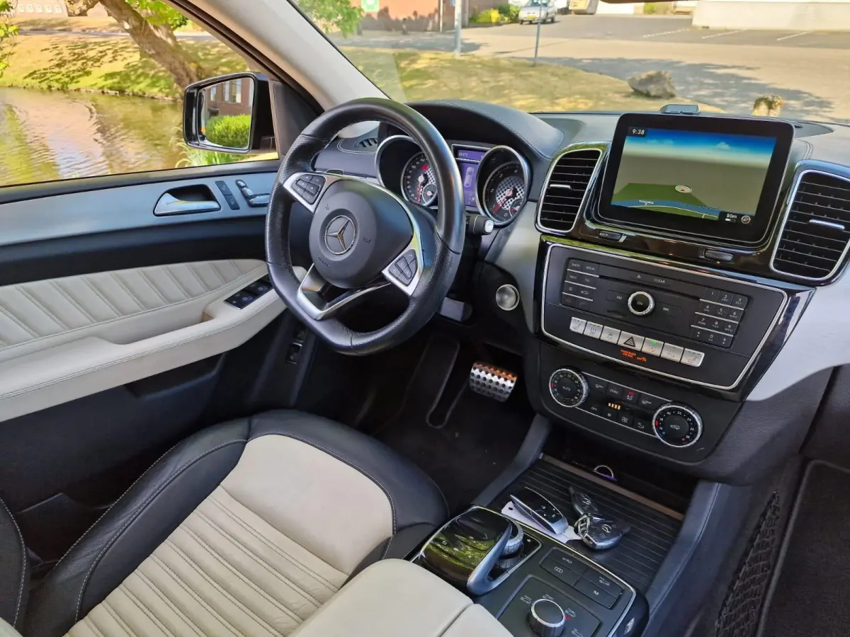 350 D 4MATIC AMG (grijs kenteken)