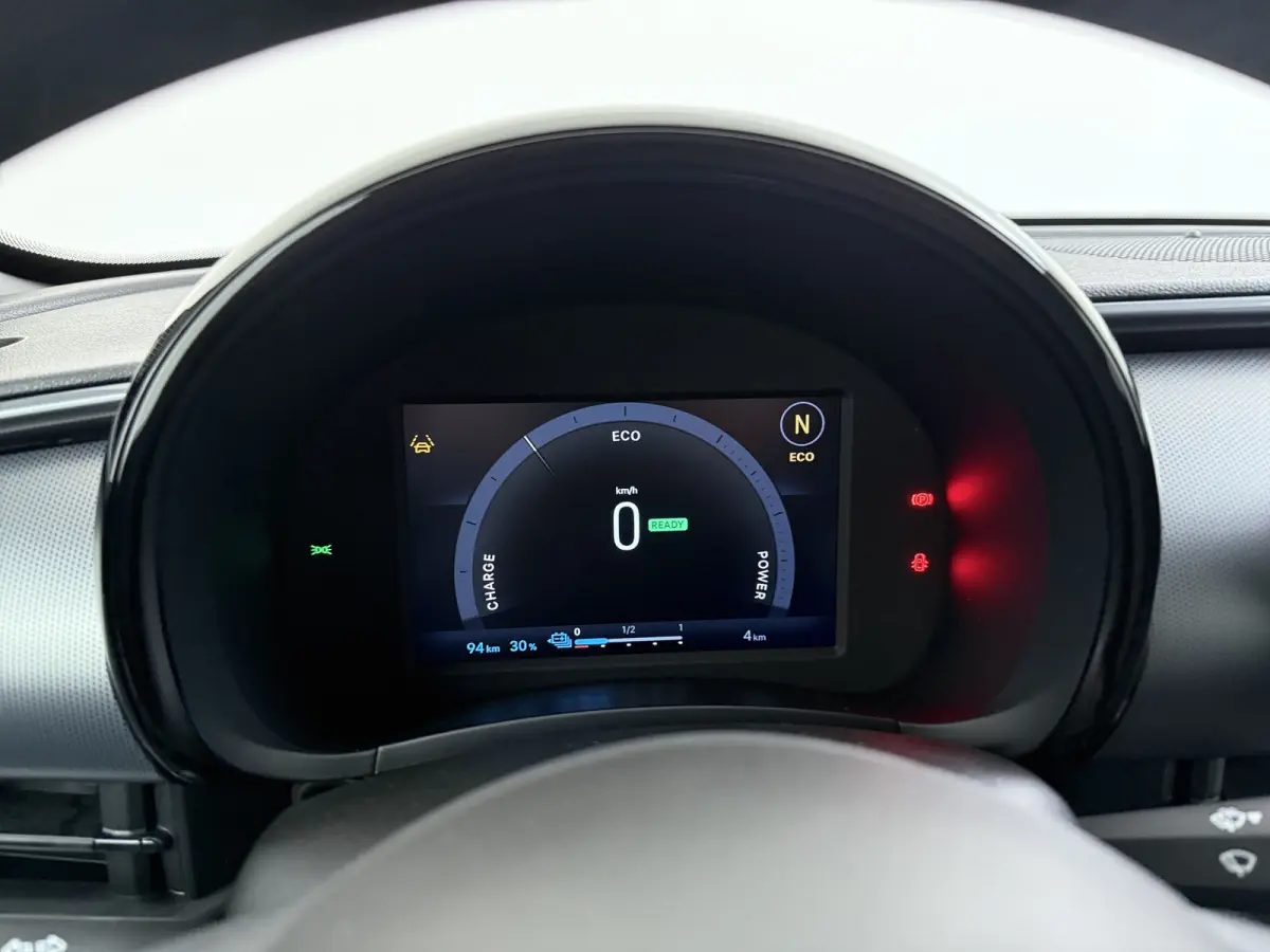 Sport | 10,25" touchscreen radio met Bluetooth, DAB & USB | Automatische airconditioning | Cruise control