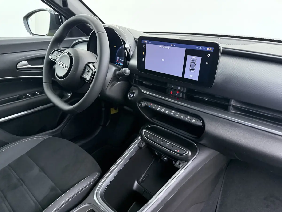 Sport | 10,25" touchscreen radio met Bluetooth, DAB & USB | Automatische airconditioning | Cruise control