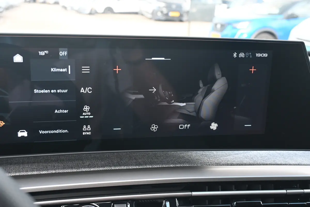 GT | Adaptieve cruise control met Stop&Go functie | LED 3D-achterlichten | Pack Safety Plus