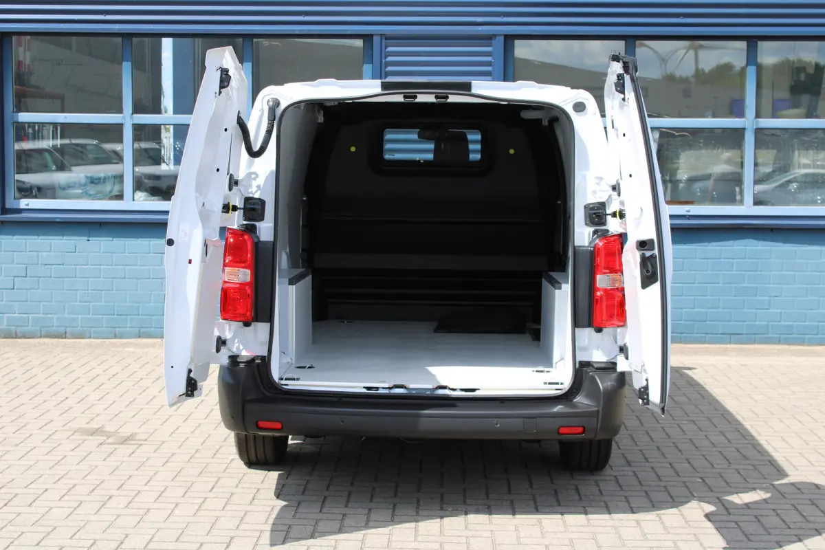 Standaard - Electric | Elektrisch bedienbare en verwarmde buitenspiegels | Exterieurpakket | Multi-mode toggle (ECO, NORMAL, POWER)