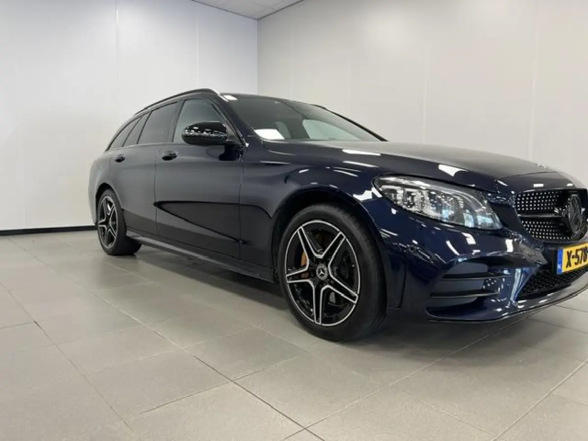 300 e Business Solution Luxury AMG-LINE / PLUG-IN HYBRIDE / 320PK /