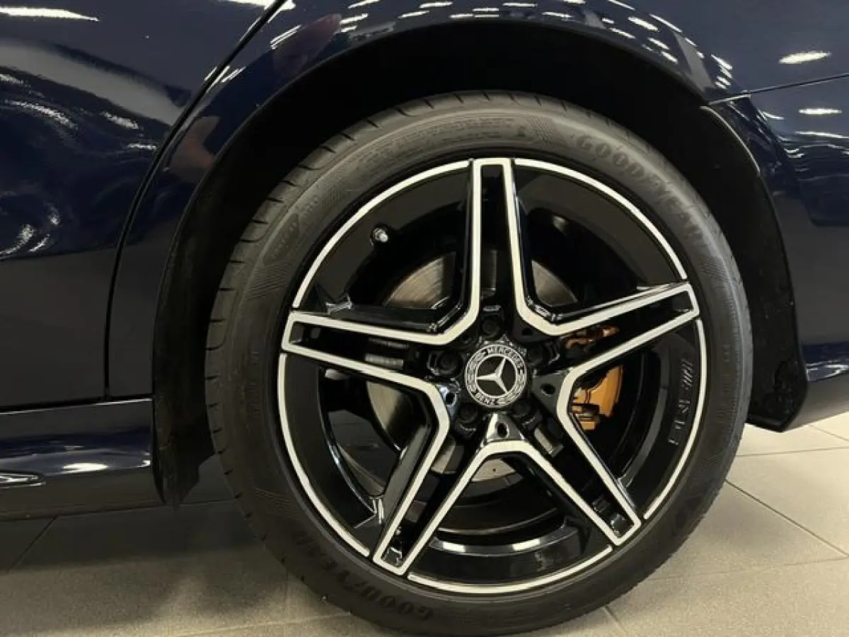 300 e Business Solution Luxury AMG-LINE / PLUG-IN HYBRIDE / 320PK /