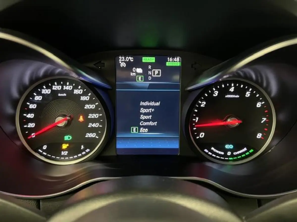 300 e Business Solution Luxury AMG-LINE / PLUG-IN HYBRIDE / 320PK / PANODAK /