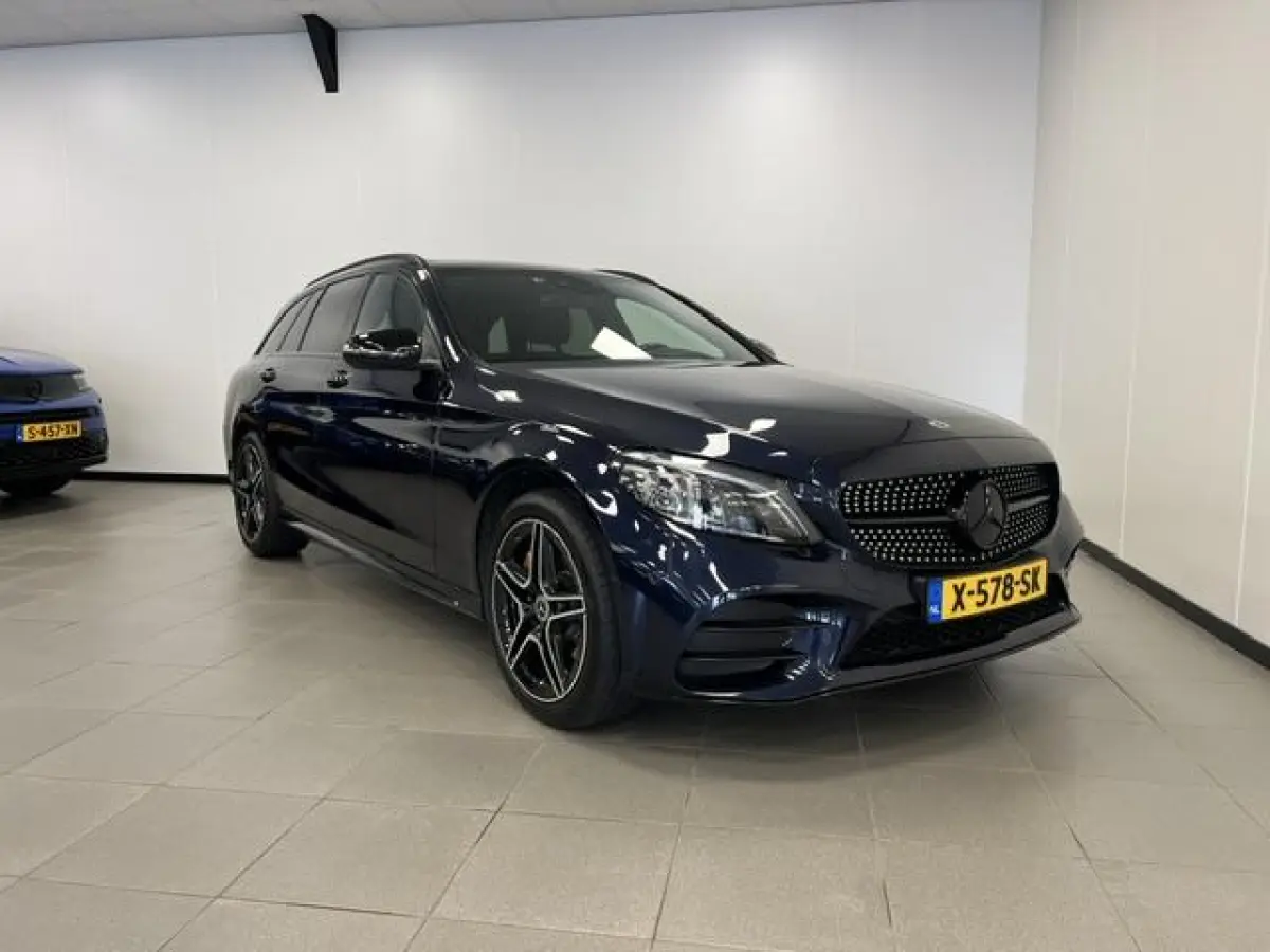 300 e Business Solution Luxury AMG-LINE / PLUG-IN HYBRIDE / 320PK / PANODAK /