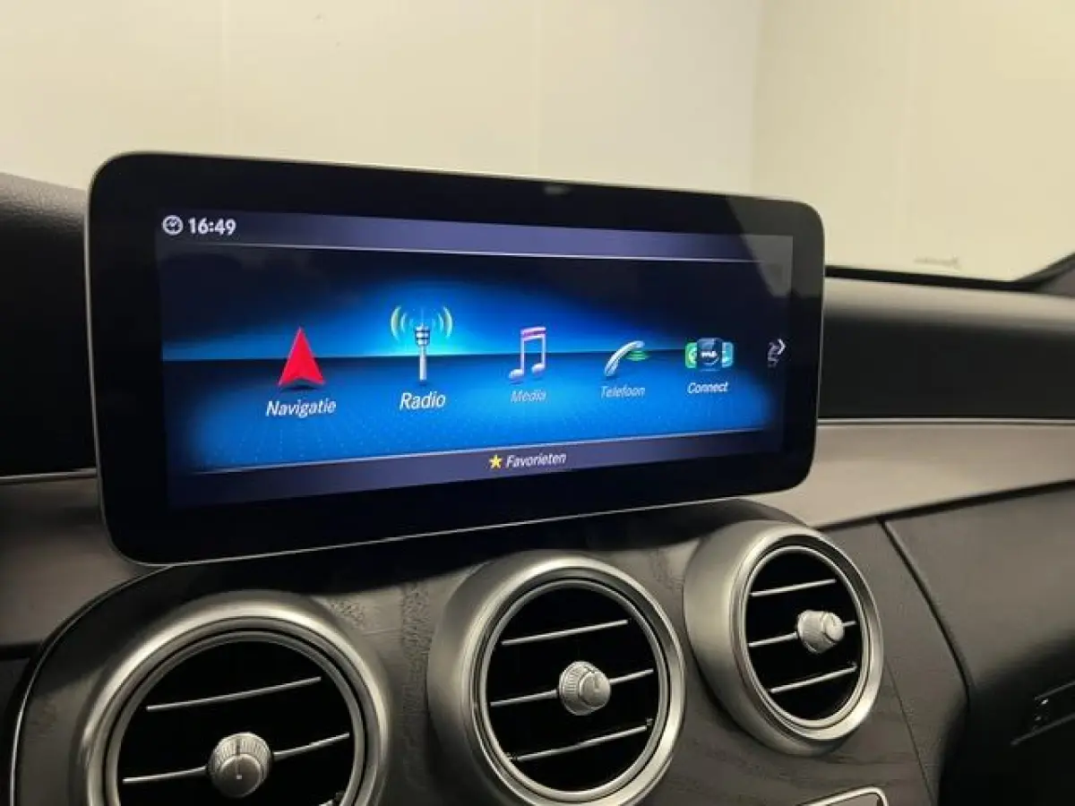 300 e Business Solution Luxury AMG-LINE / PLUG-IN HYBRIDE / 320PK /