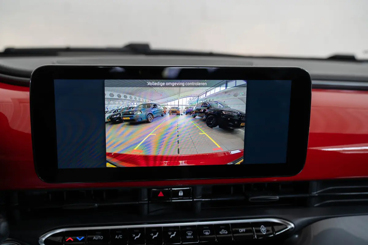 42 kWh | Camera | Parkeersensoren Voor & Achter | Navigatie | Apple Carplay & Android Auto | Keyless |