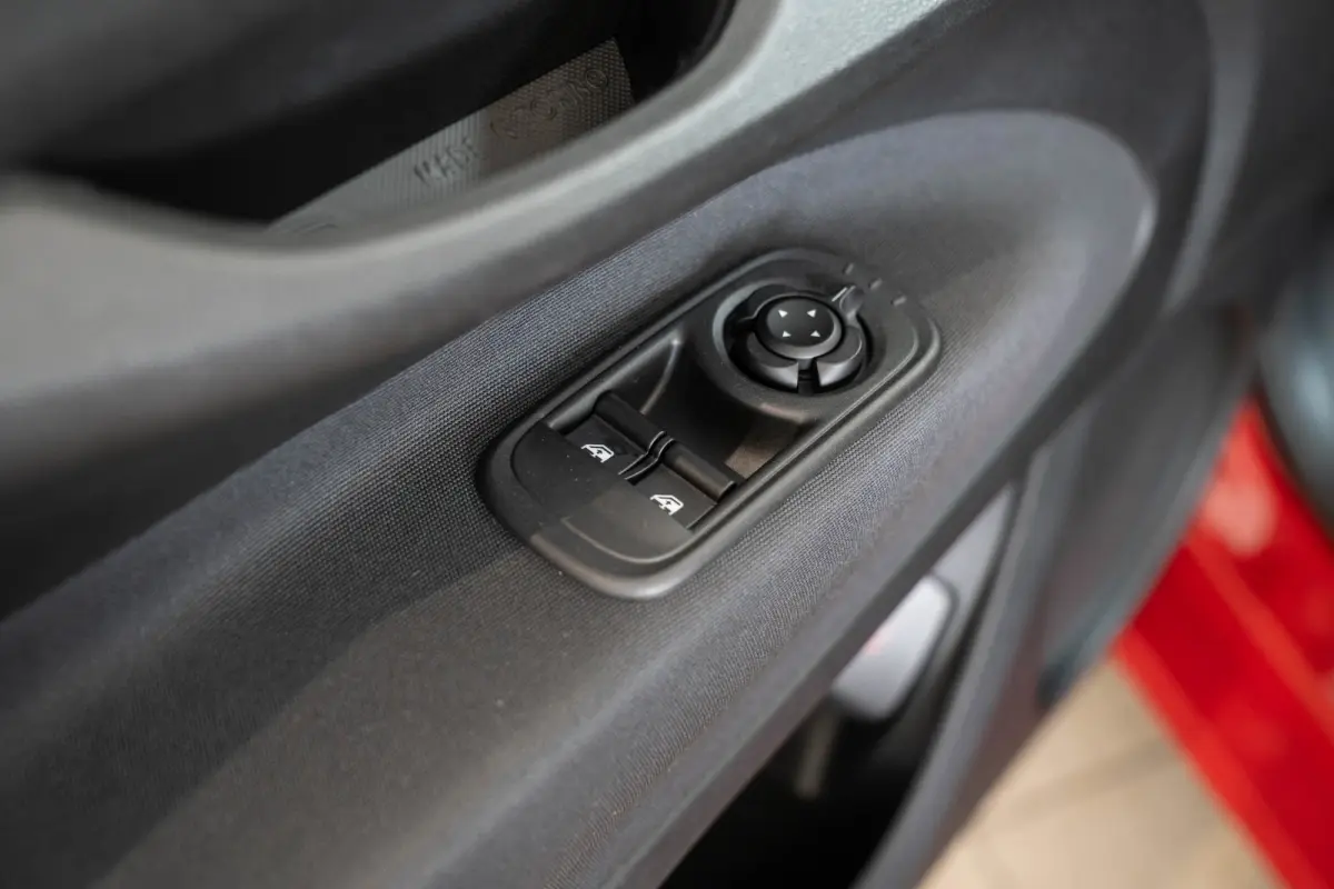 42 kWh | Camera | Parkeersensoren Voor & Achter | Navigatie | Apple Carplay & Android Auto | Keyless |