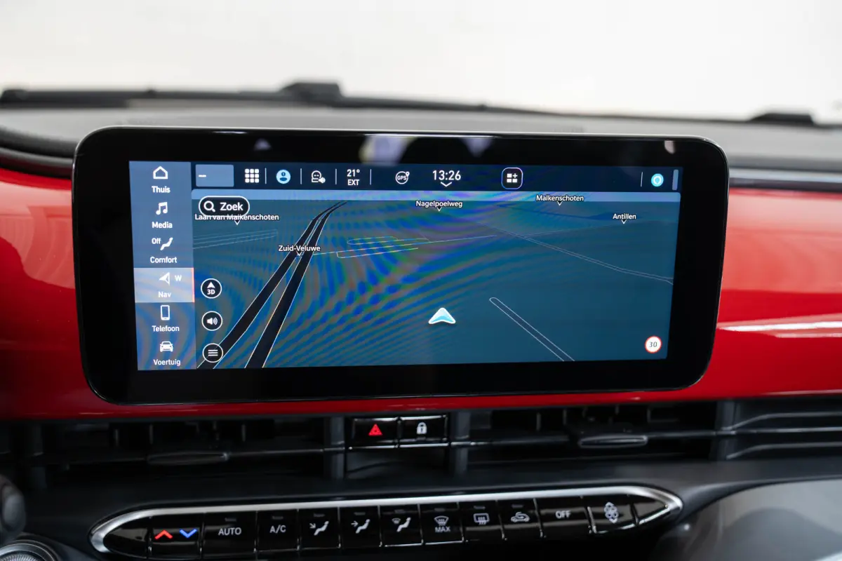 42 kWh | Camera | Parkeersensoren Voor & Achter | Navigatie | Apple Carplay & Android Auto | Keyless |