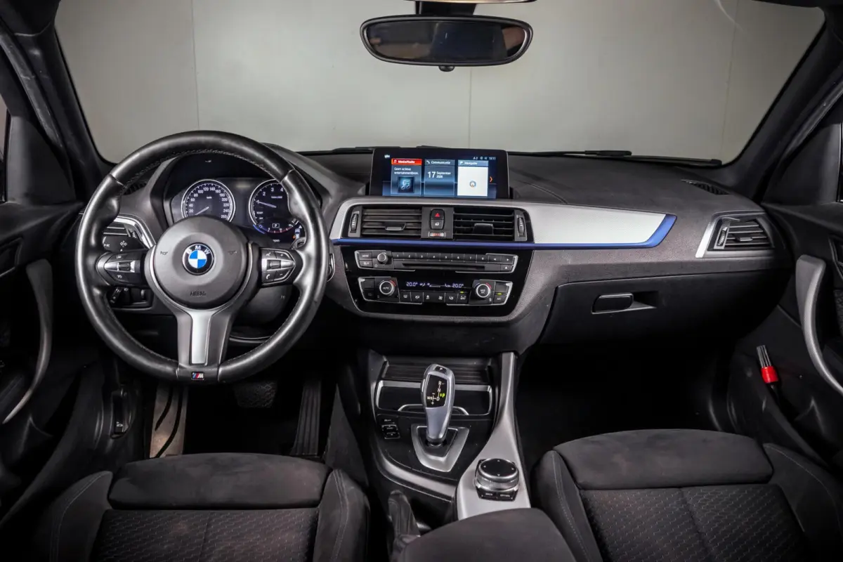 118i High Executive 3X M-Sport|Led|Shadow Line|Navi Pro|Automaat
