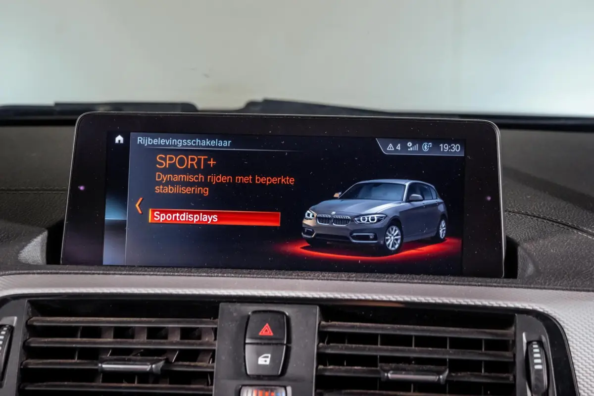 118i High Executive 3X M-Sport|Led|Shadow Line|Navi Pro|Automaat