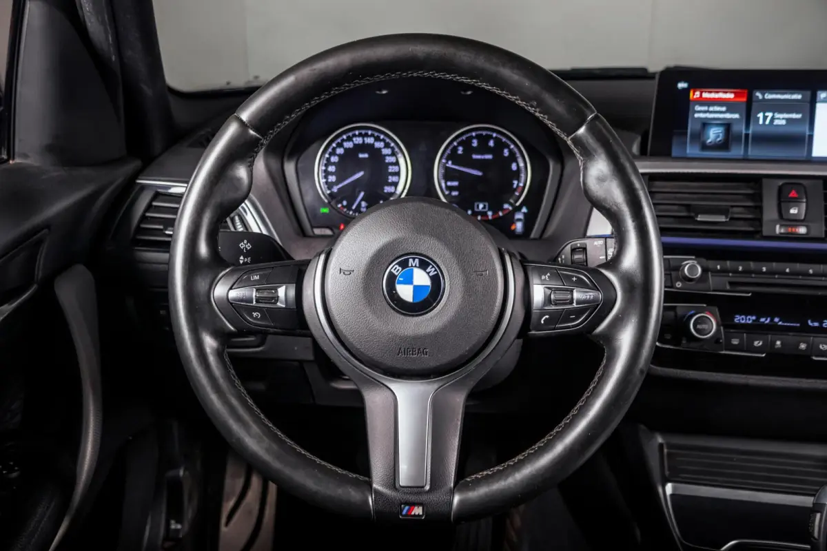 118i High Executive 3X M-Sport|Led|Shadow Line|Navi Pro|Automaat
